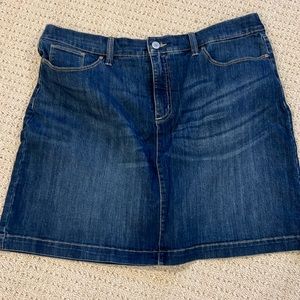Jean skirt size 16 great condition